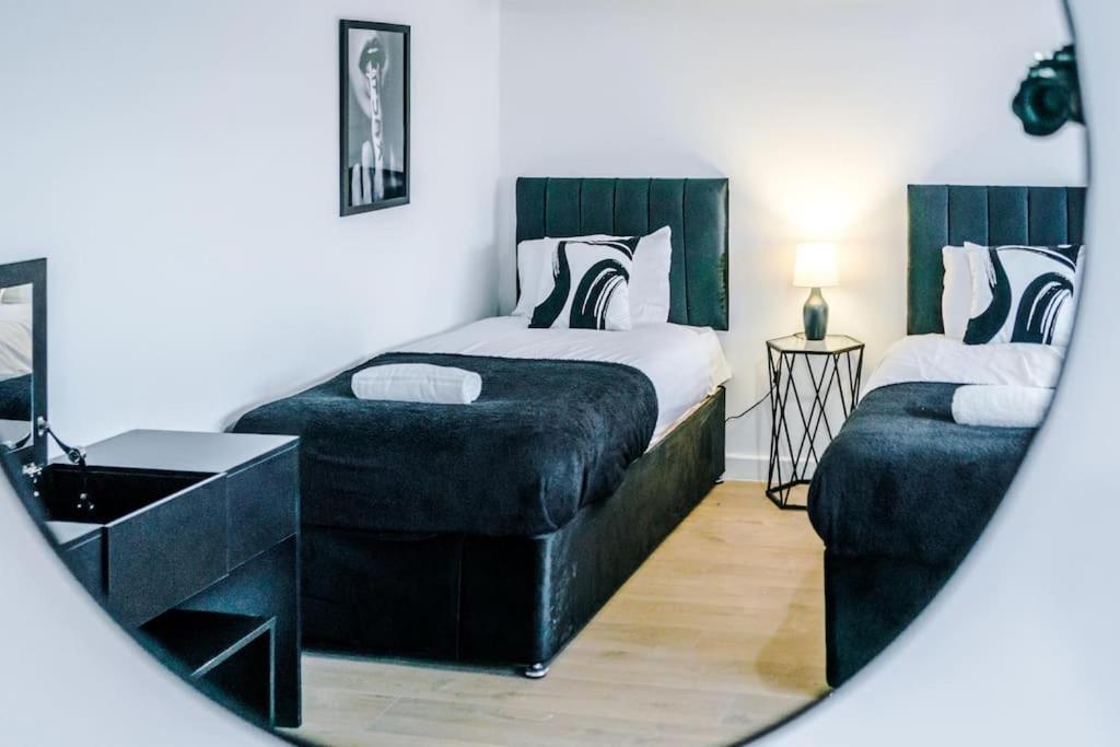 Apartment #6 - Vibrant In Centre - Sleeps 7 *