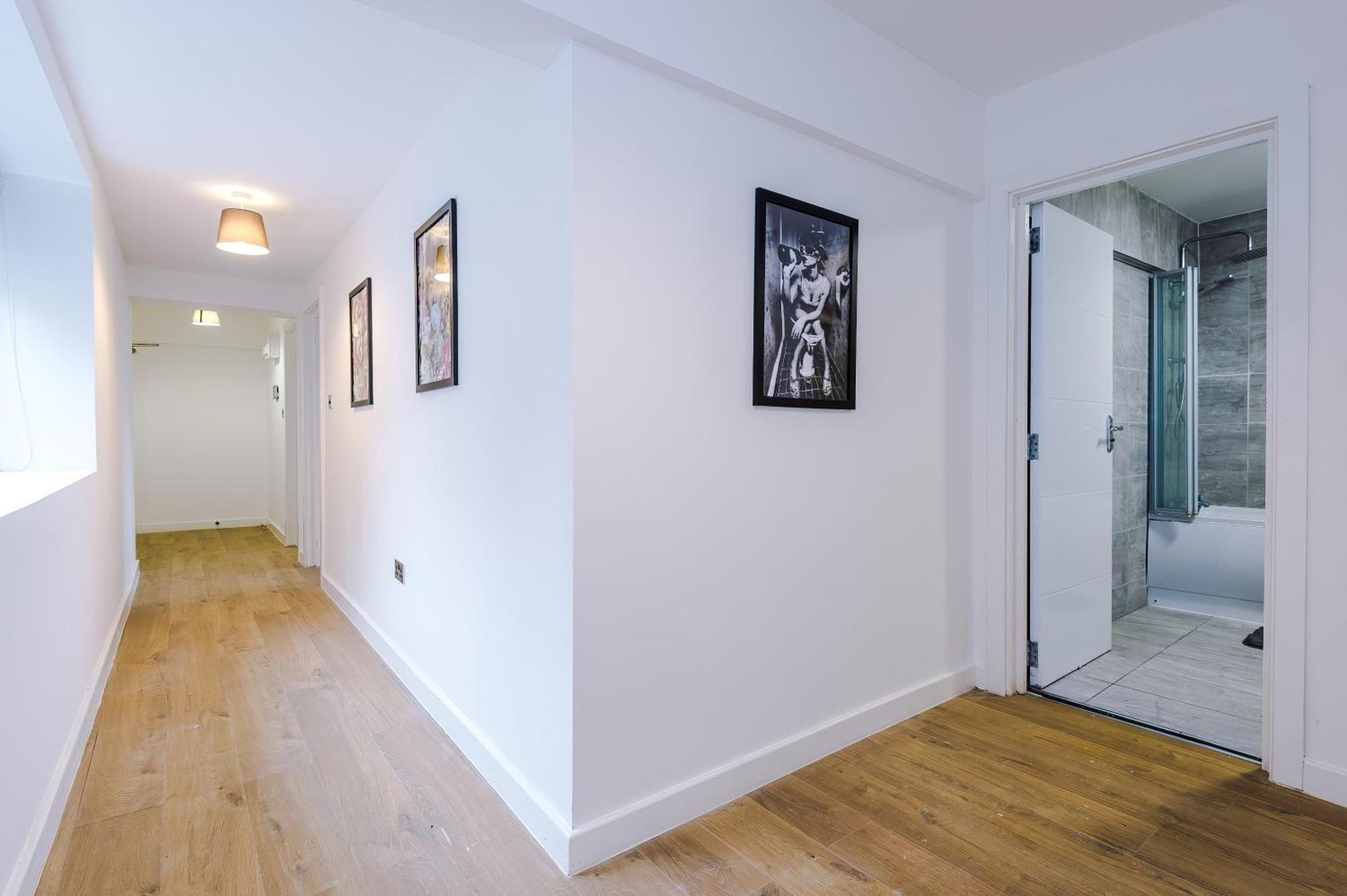 Apartment #6 - Vibrant In Centre - Sleeps 7 *